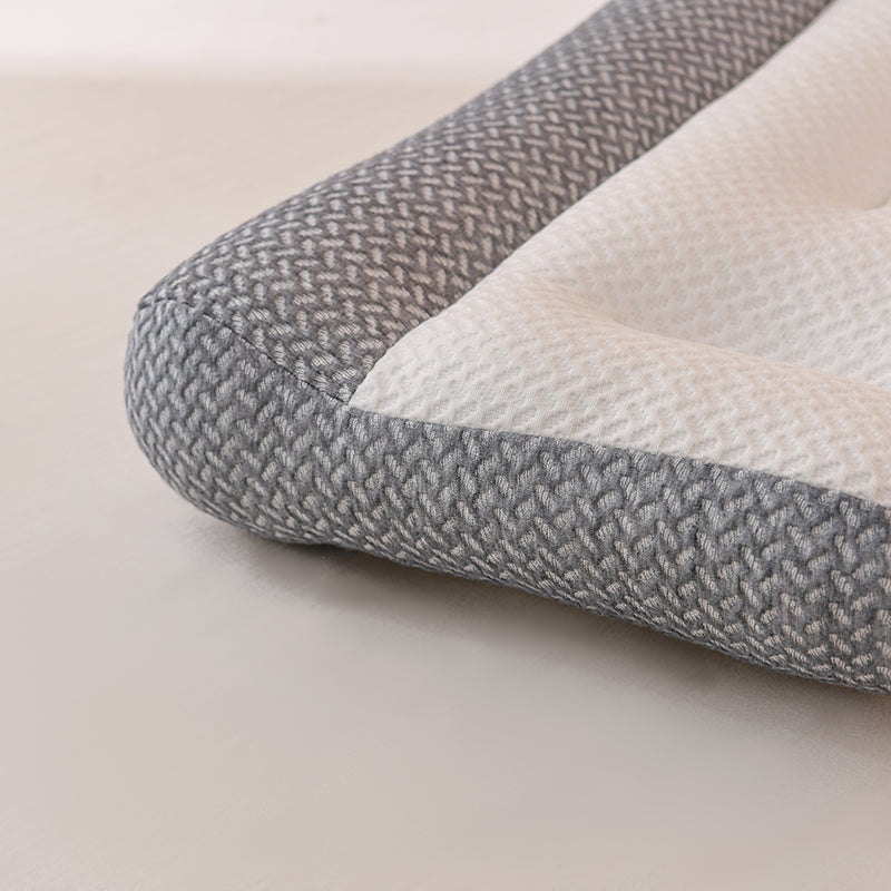 Nordisk_Fabrik_Knitted_Cotton_Anti_Traction_Pillow